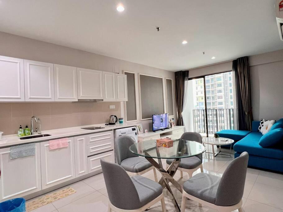 Homely 2br, Free Carpark @ Direct Link Mall, Sogo, Theme Park Apartment *