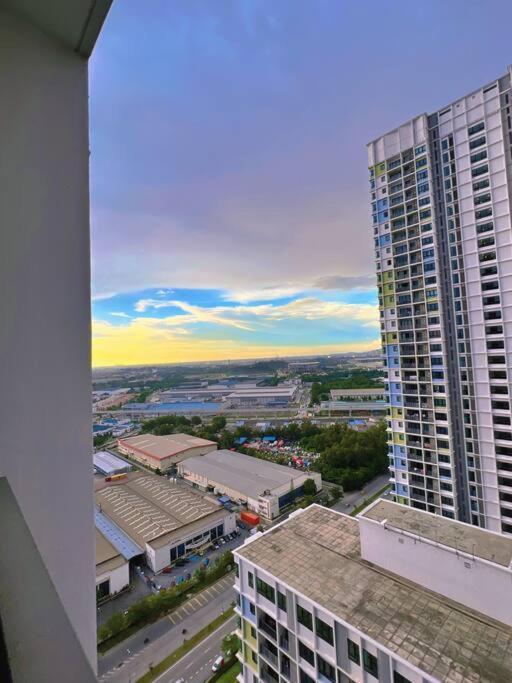 Homely 2br, Free Carpark @ Direct Link Mall, Sogo, Theme Park Apartment