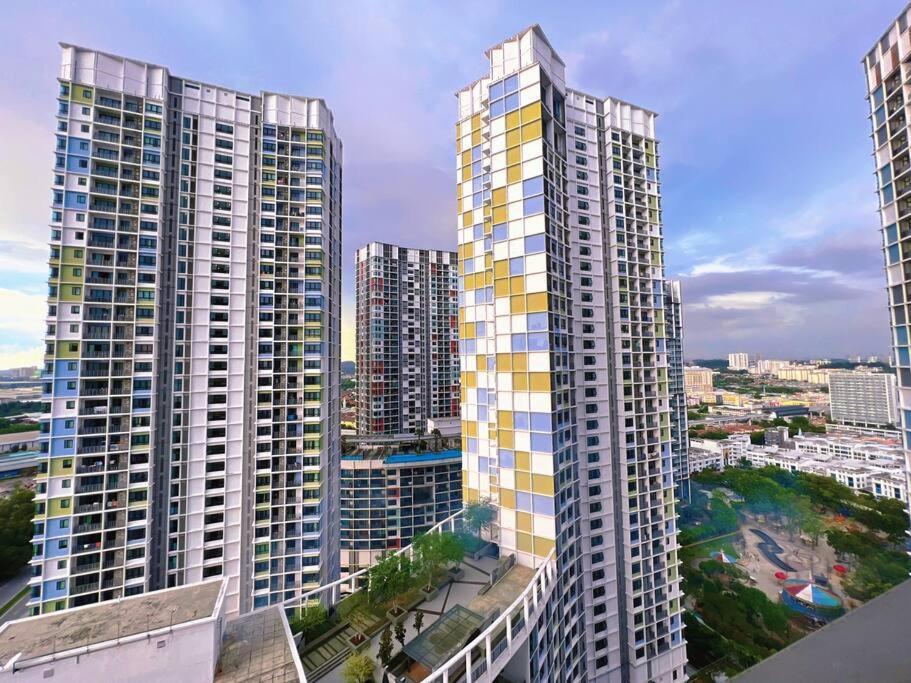 Homely 2br, Free Carpark @ Direct Link Mall, Sogo, Theme Park Apartment