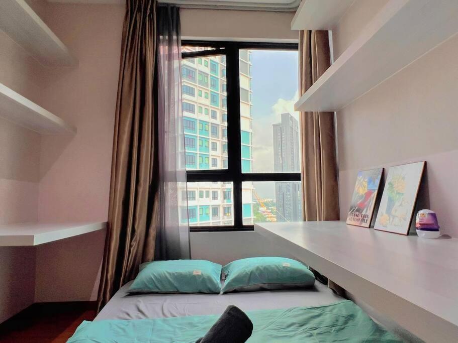 Homely 2br, Free Carpark @ Direct Link Mall, Sogo, Theme Park Apartment *